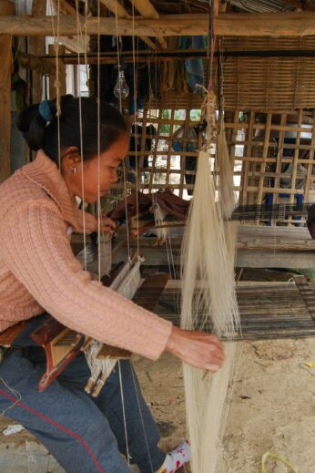 Scarf making in Laos 