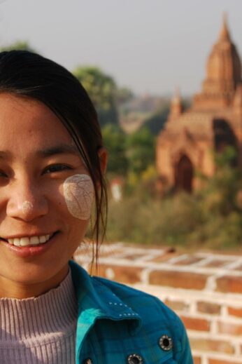 Burmese girl wearing Thanaka Paste - InsideBurma Tours
