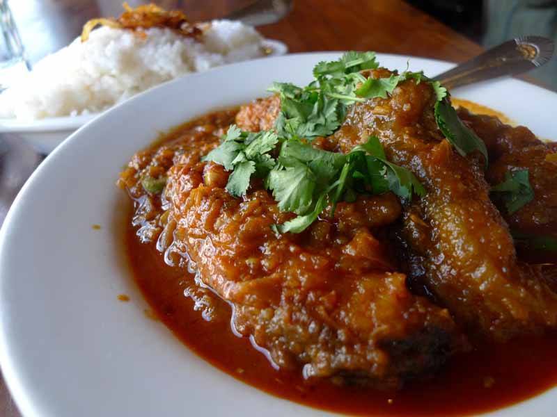 Burmese fish curry