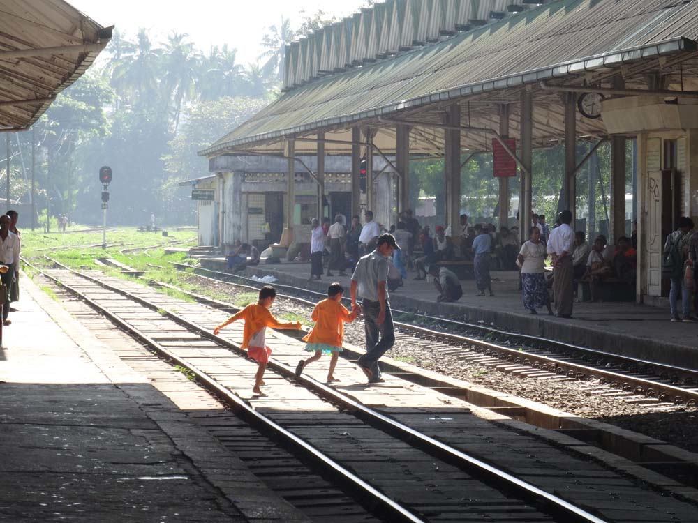 Kids at a Yangon station
