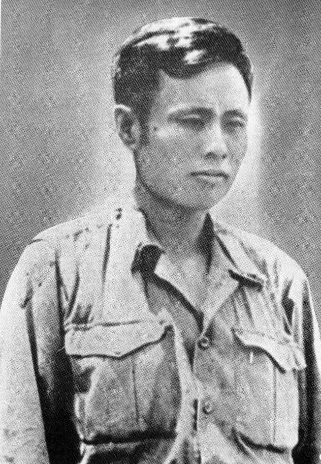 Aung San in Burmese army uniform