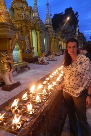 Vicky at Shwedagon Pagoda