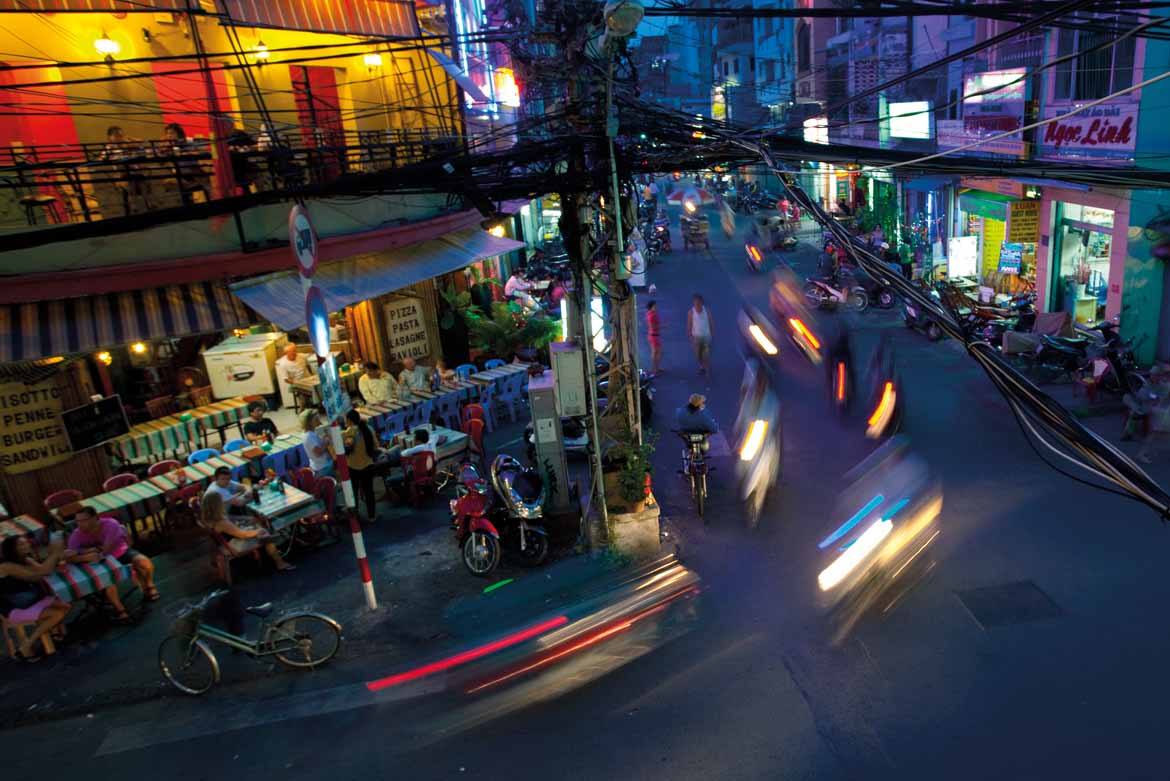 Saigon by night (copyright Peter Jackson)