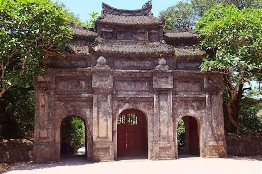 Things to do in Hue - Admire many beautiful pagodas