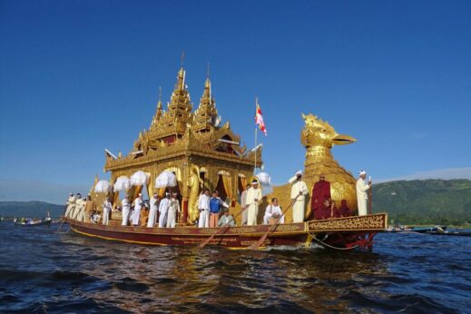 Phaung Daw Oo Pagoda - one of the most famous festivals in Burma