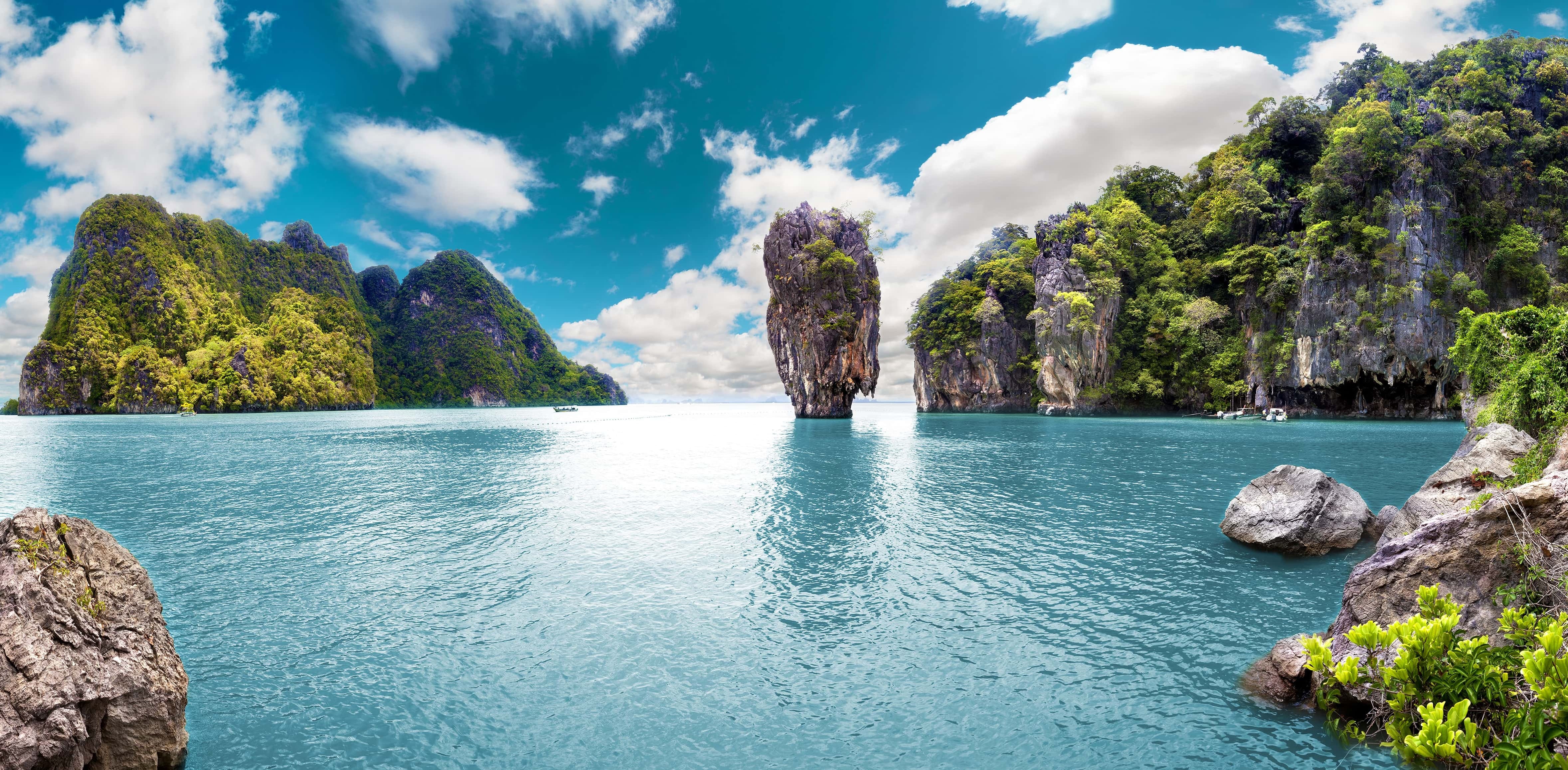 Halong Bay Vietnam InsideAsia.jpg Limestone karts in Halong Bay Vietnam