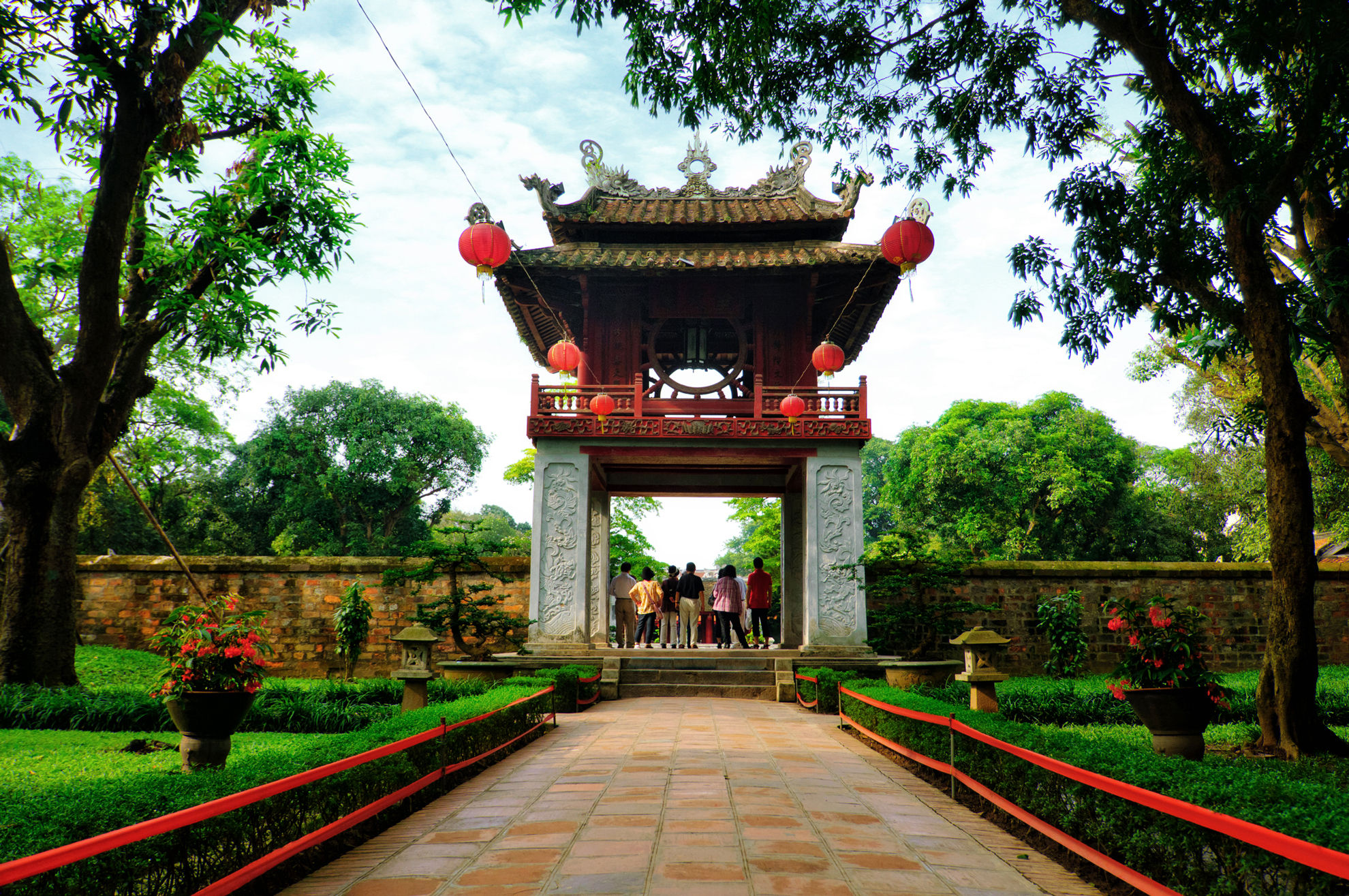 Hanoi_LitMuseum--478073811_resize.jpg Hanoi Temple of Literature