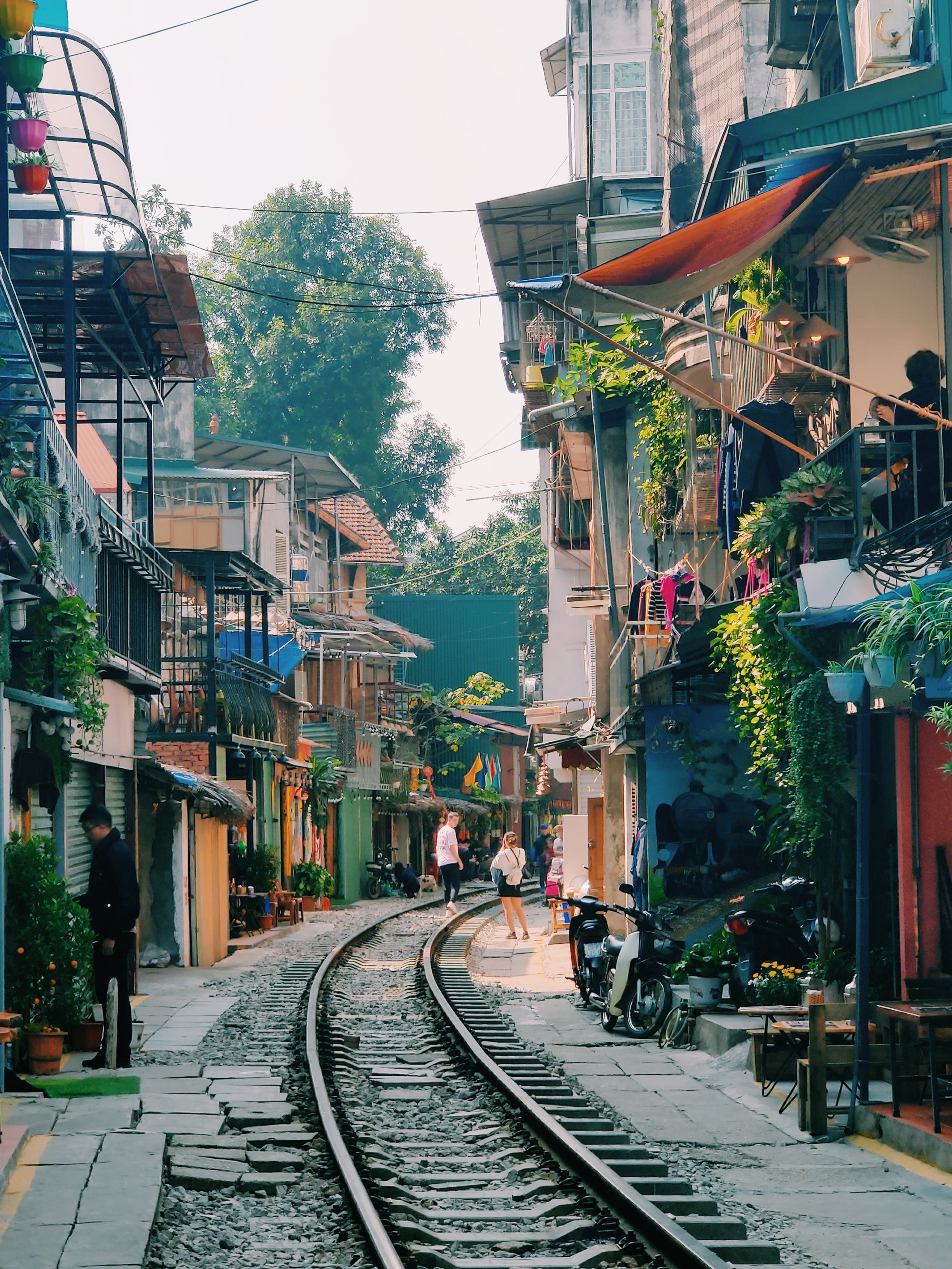Hanoi_TrainStreet_jay-ee-IlZDZiRA6PM-unsplash.jpg Hanoi's train street