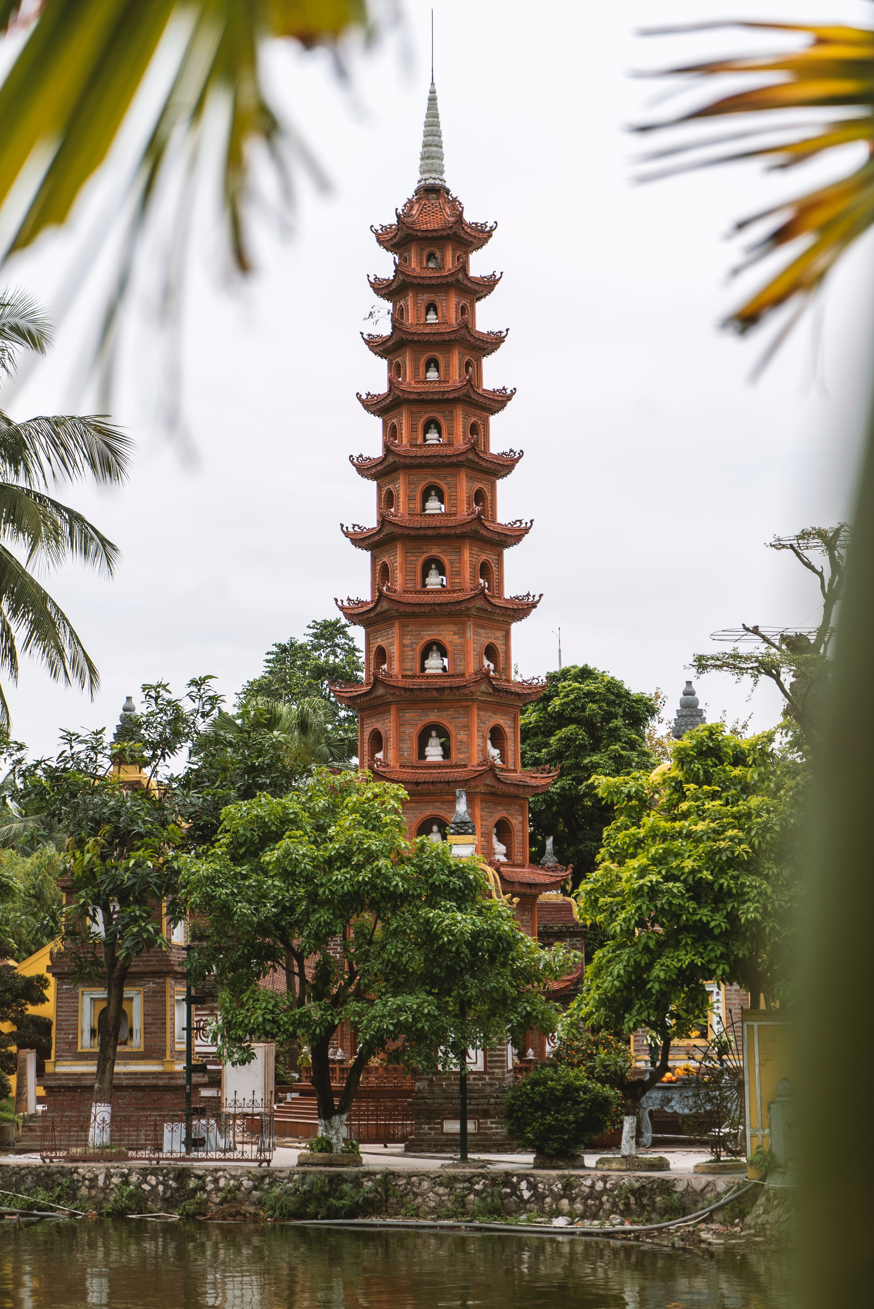 Hanoi_david-emrich-g2ejBYKMWxM-unsplash.jpg Hanoi pagoda