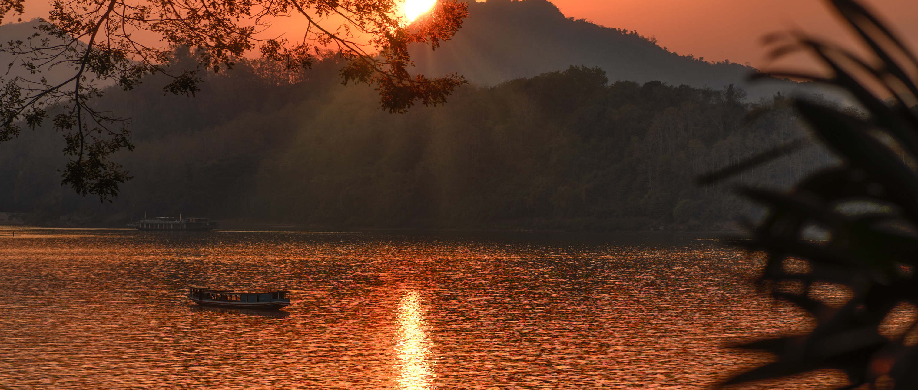 LATM Hero_Vivid-Visuals-AlexanderStepahanPhotography---Vivid-Visuals-19-(1)_resize.jpg Sunset over Mekong