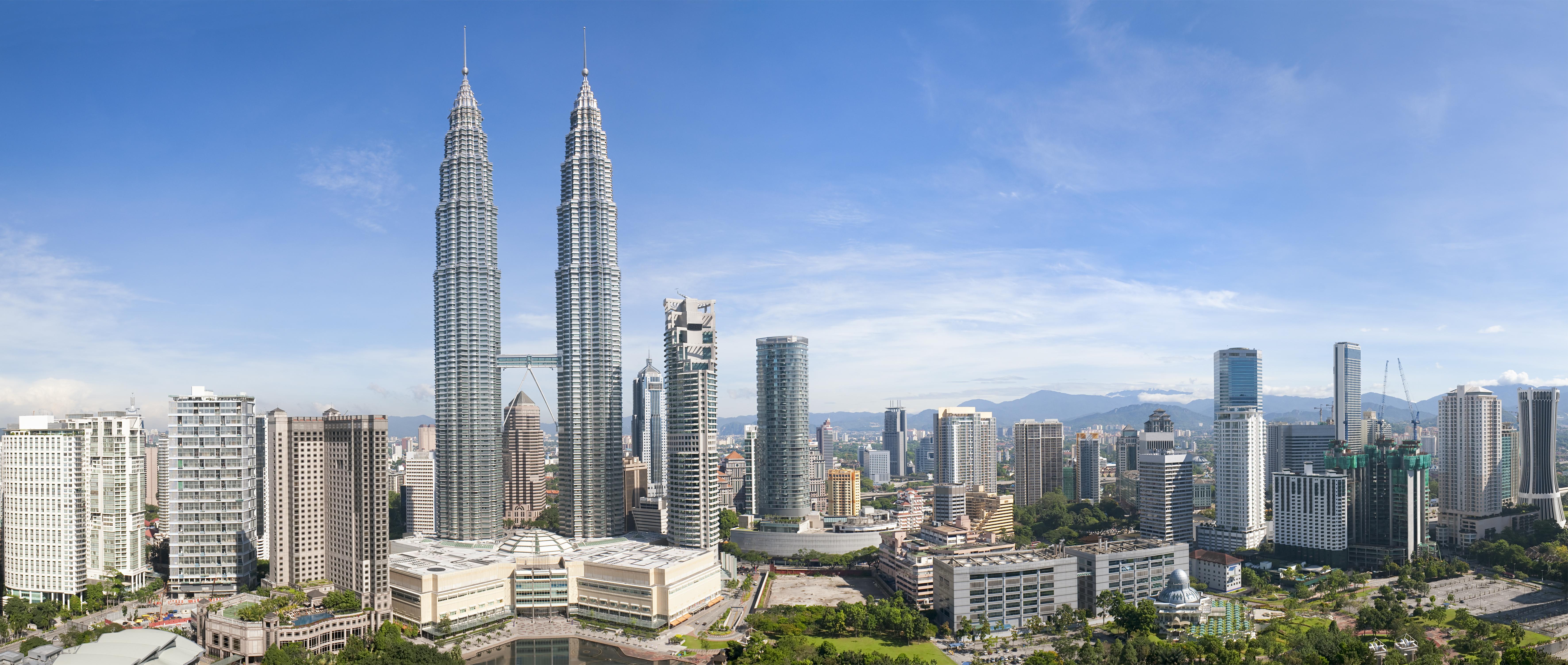 Malaysia - Kuala Lumpur - Kuala Lumpur Architecture Tour - iStock (wecompress.com).jpg Kuala Lumpur skyline