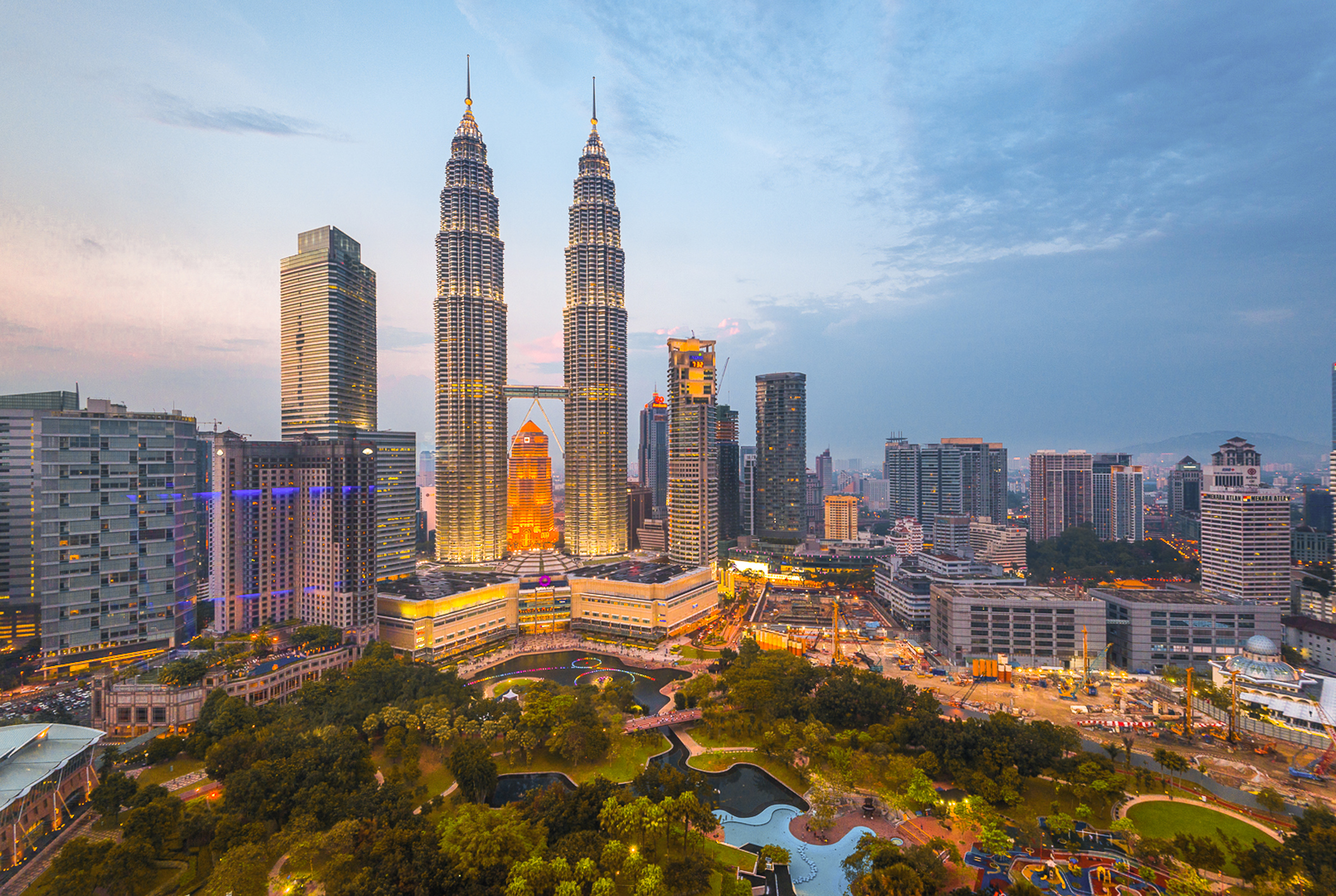 PLACE PAGE KL-955628078©Rat0007 .jpg Kuala Lumpur skyline