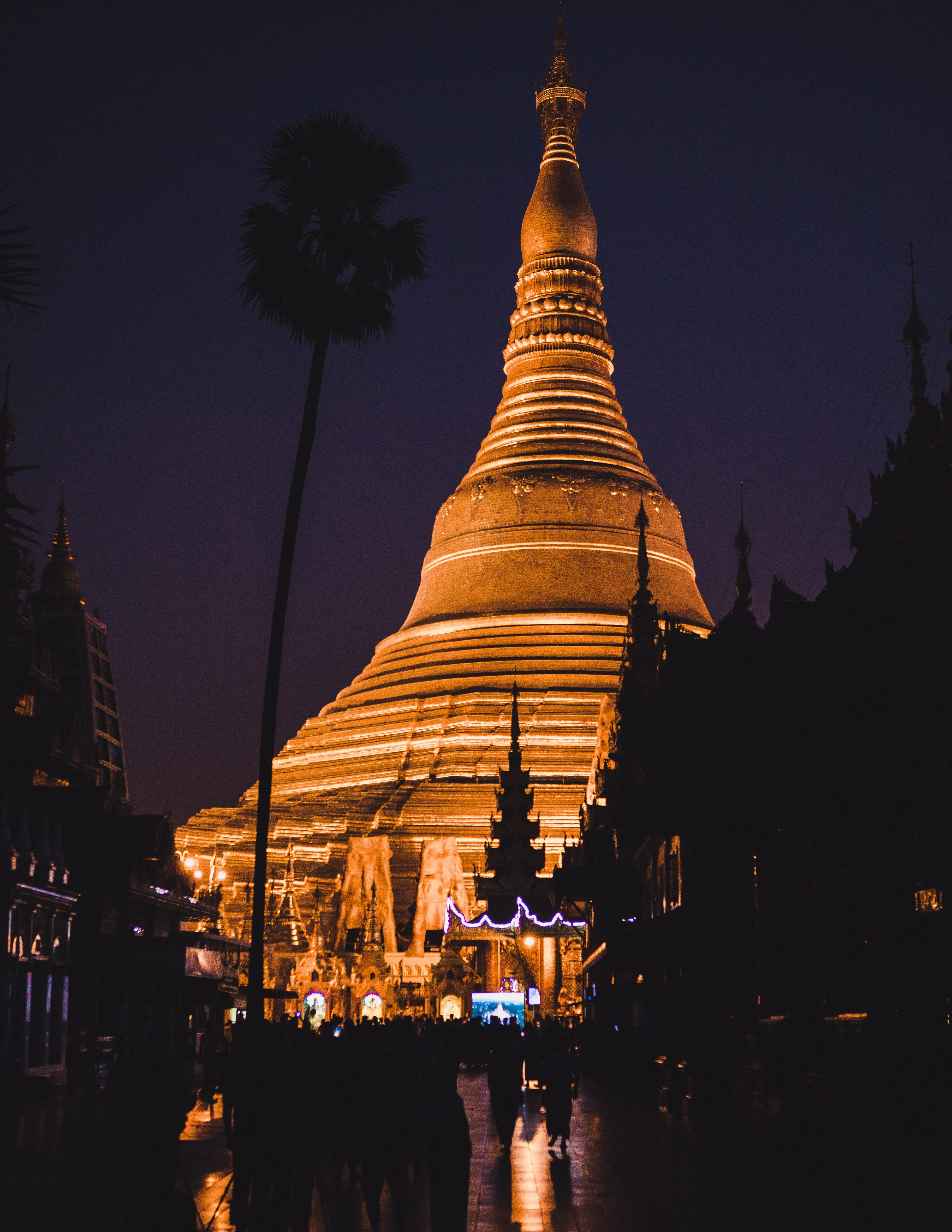 Shwedagon Pagoda in Yangon at dusk