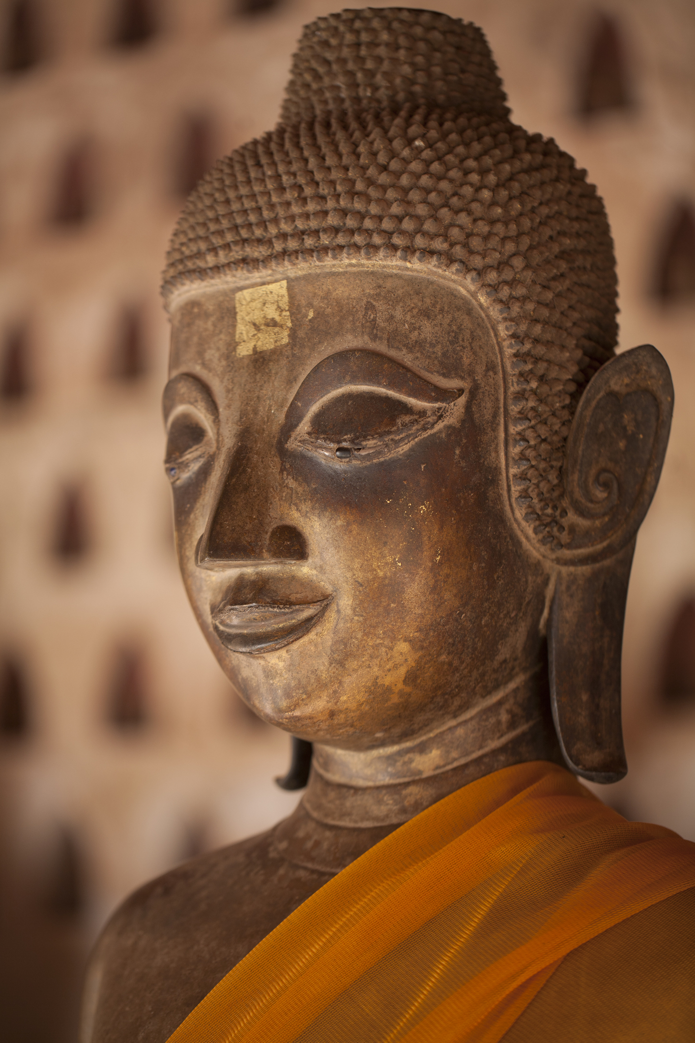 Vientiane_iStock-184934353_©station96 .jpg Statue in Vientiane