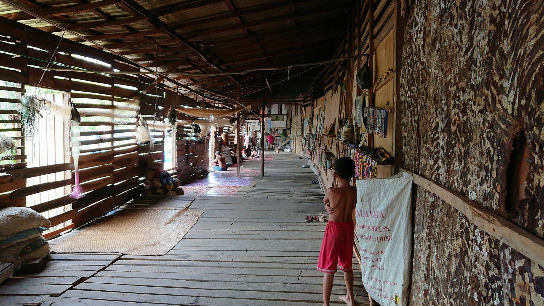 Borneo - Batang Ai - Iban Longhouse - Exo Travel.jpg Iban longhouse in Batang Ai