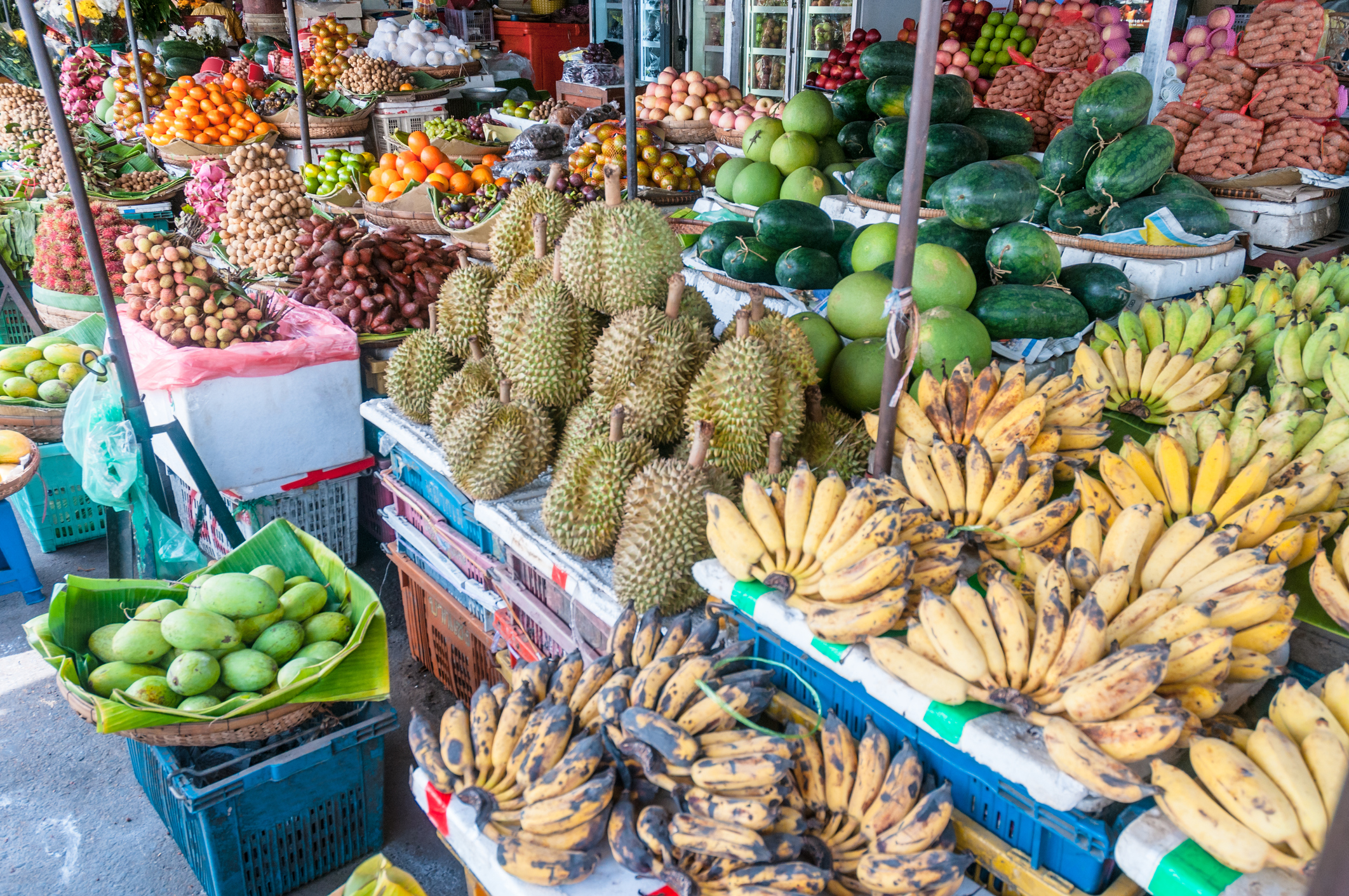 Foodmarket_iStock-171314251_tbradford.jpg Food market in Cambodia