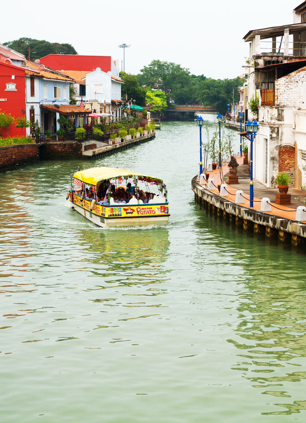 MalaccaCruise_iStock-471586907_justhavealook .jpg Cruising in Malacca
