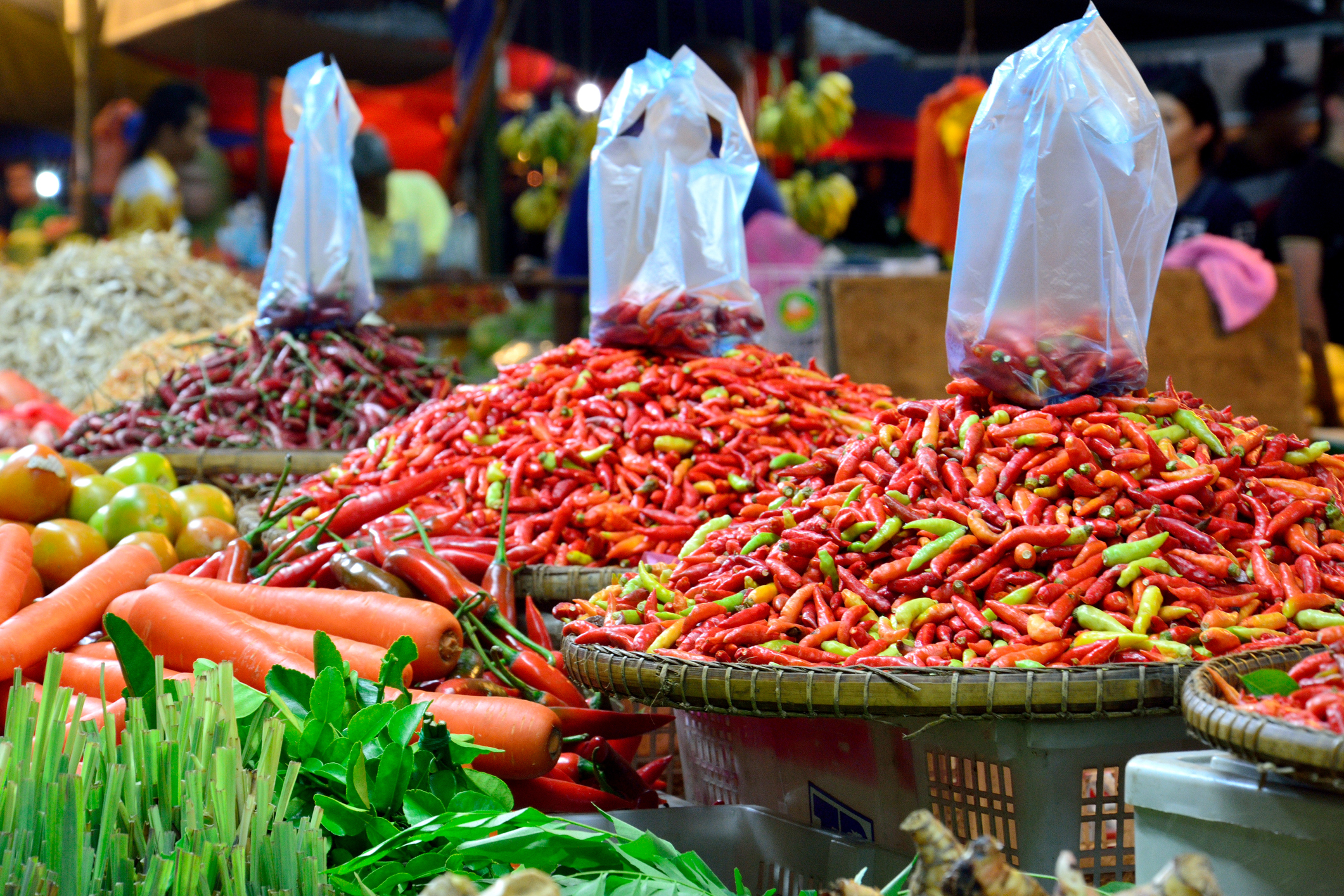 iStock-477360300_Cn0ra.jpg Kota Kinabalu food market