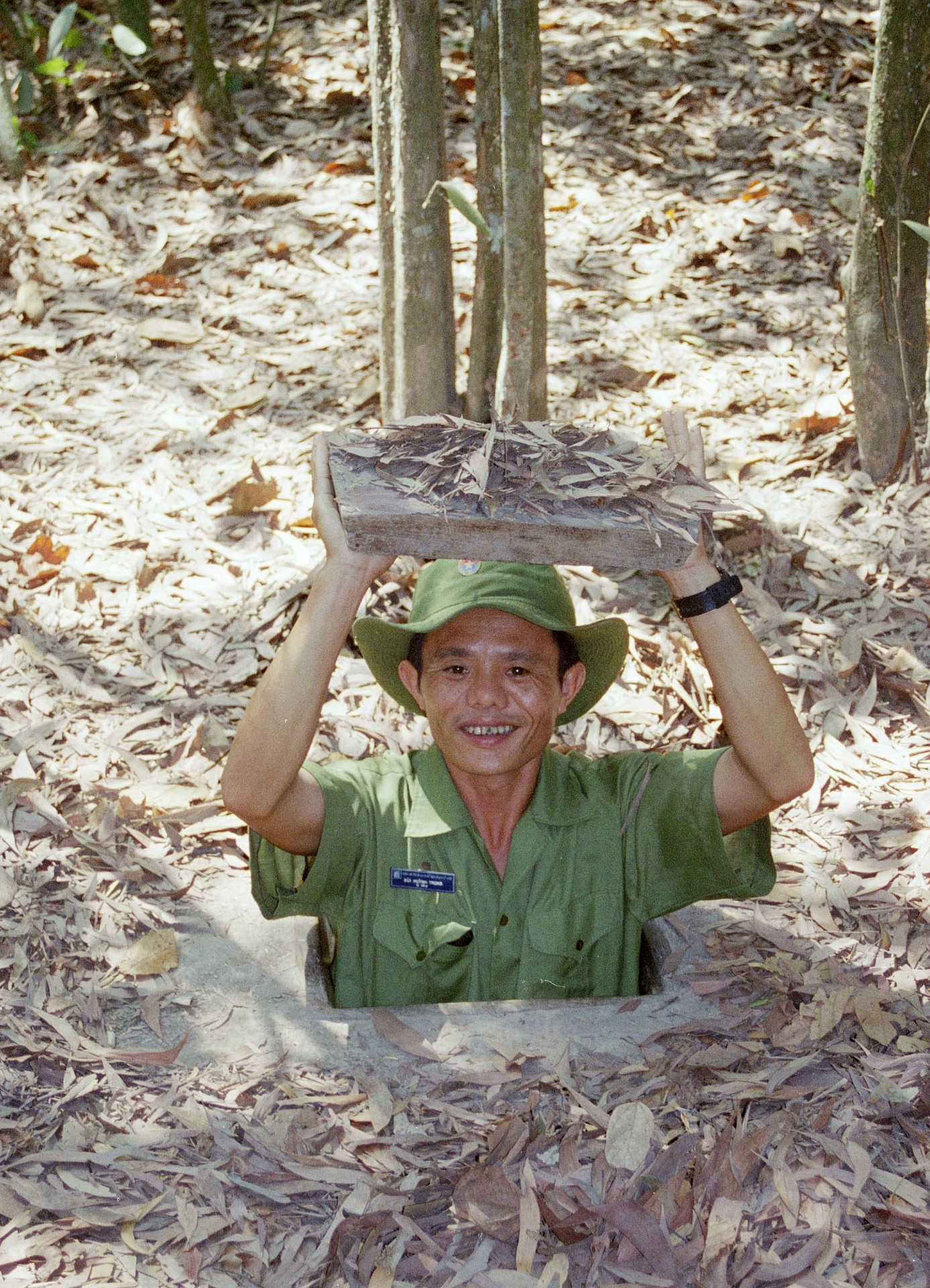 Cu Chi Tunnels.jpg Person in Cu Chi Tunnels