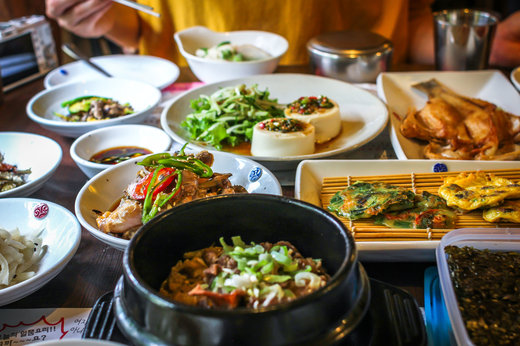 KoreanMeal_iStock-1011673124_Angela Woo.jpg Korean meal