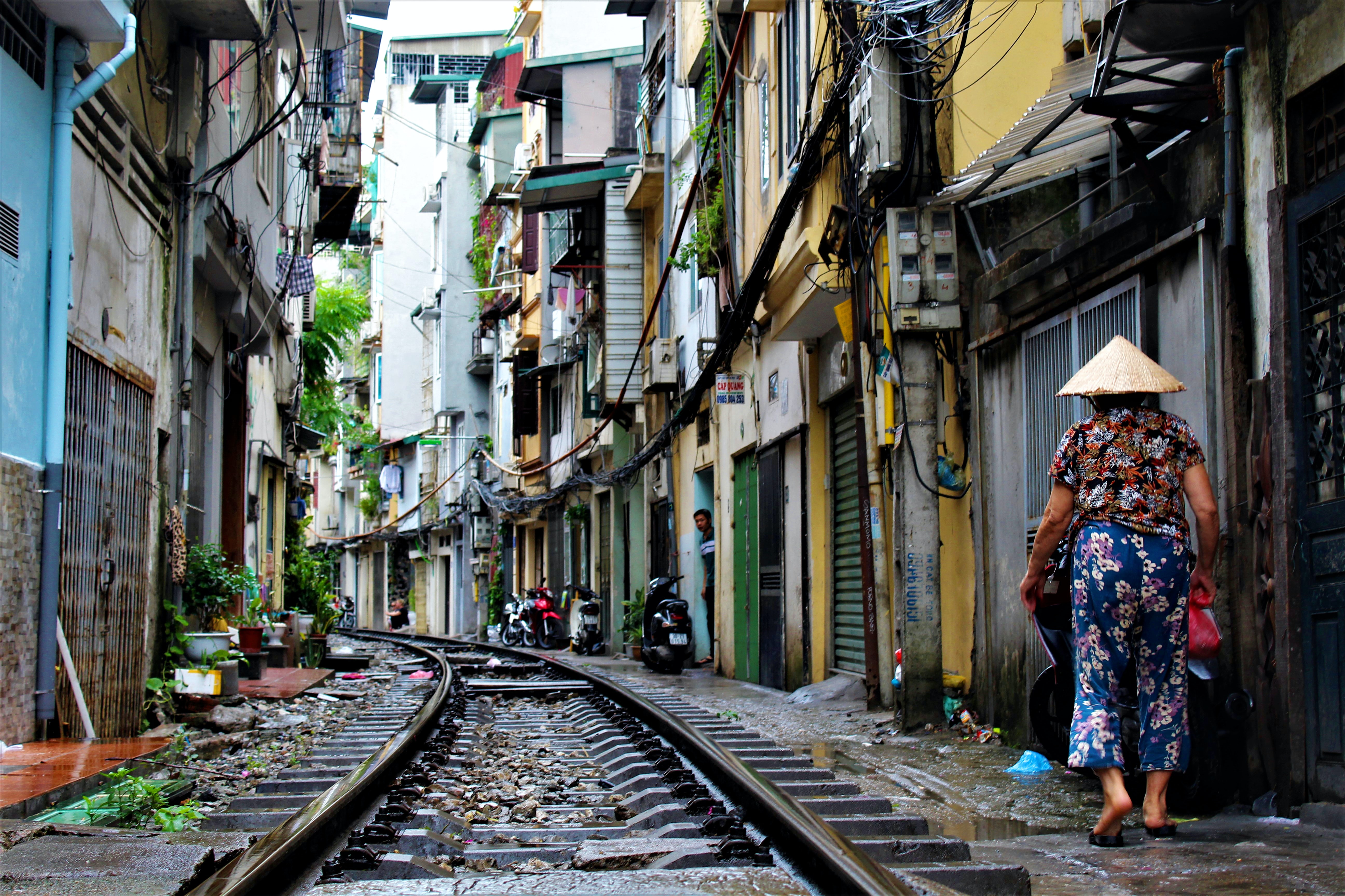Vietnam_Hanoi_thijs-degenkamp-lBE-xnnC6OI-unsplash.jpg Railroad street in Hanoi
