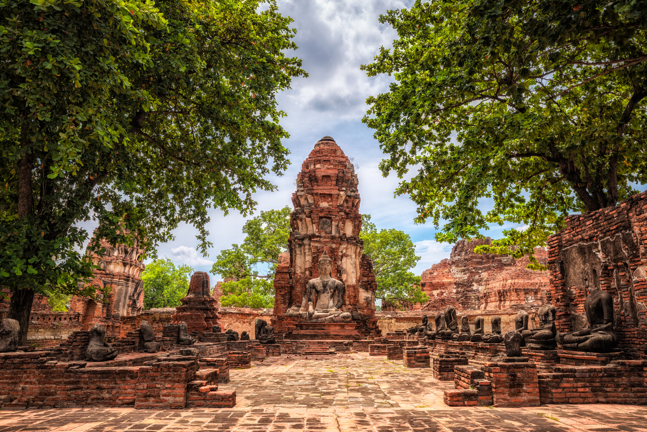PLACE HERO - Wat Maha That old temple_Ayutthaya _iStock-1193682328_Eloi_Omella.jpg Wat Maha That temple in Ayutthaya