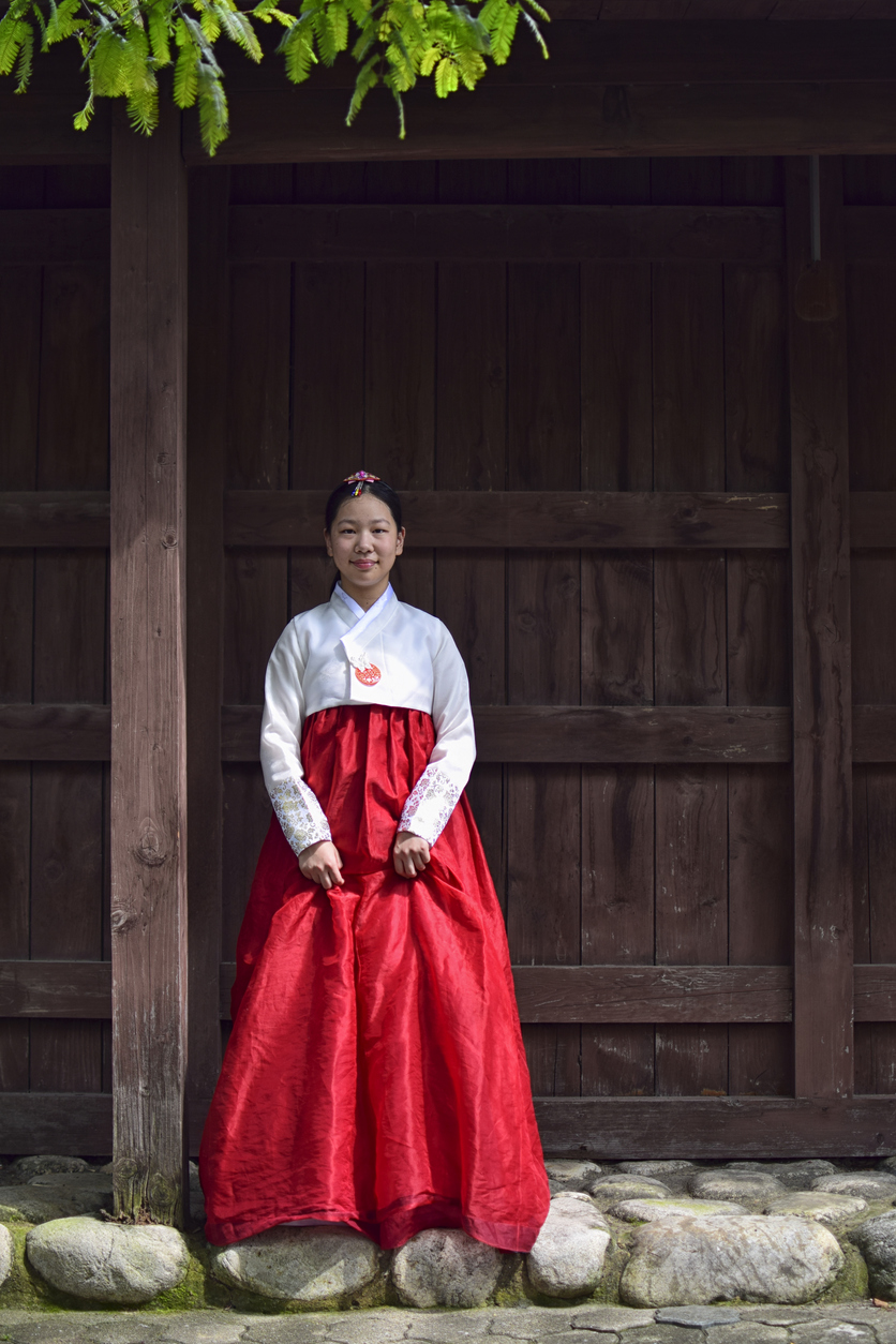 Girl-in-traditional-Korean-dress.jpg Girl wearing traditional Korean dress