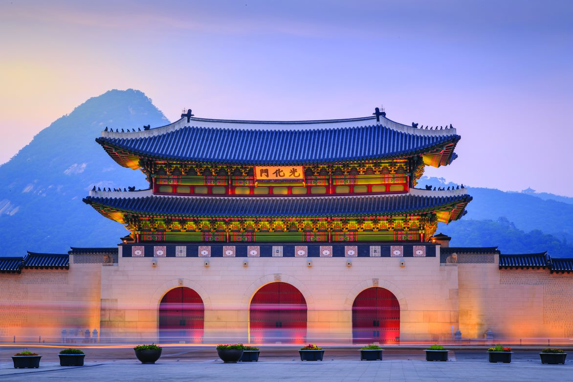 Front view of Gyeongbokgung Palace in Seoul
