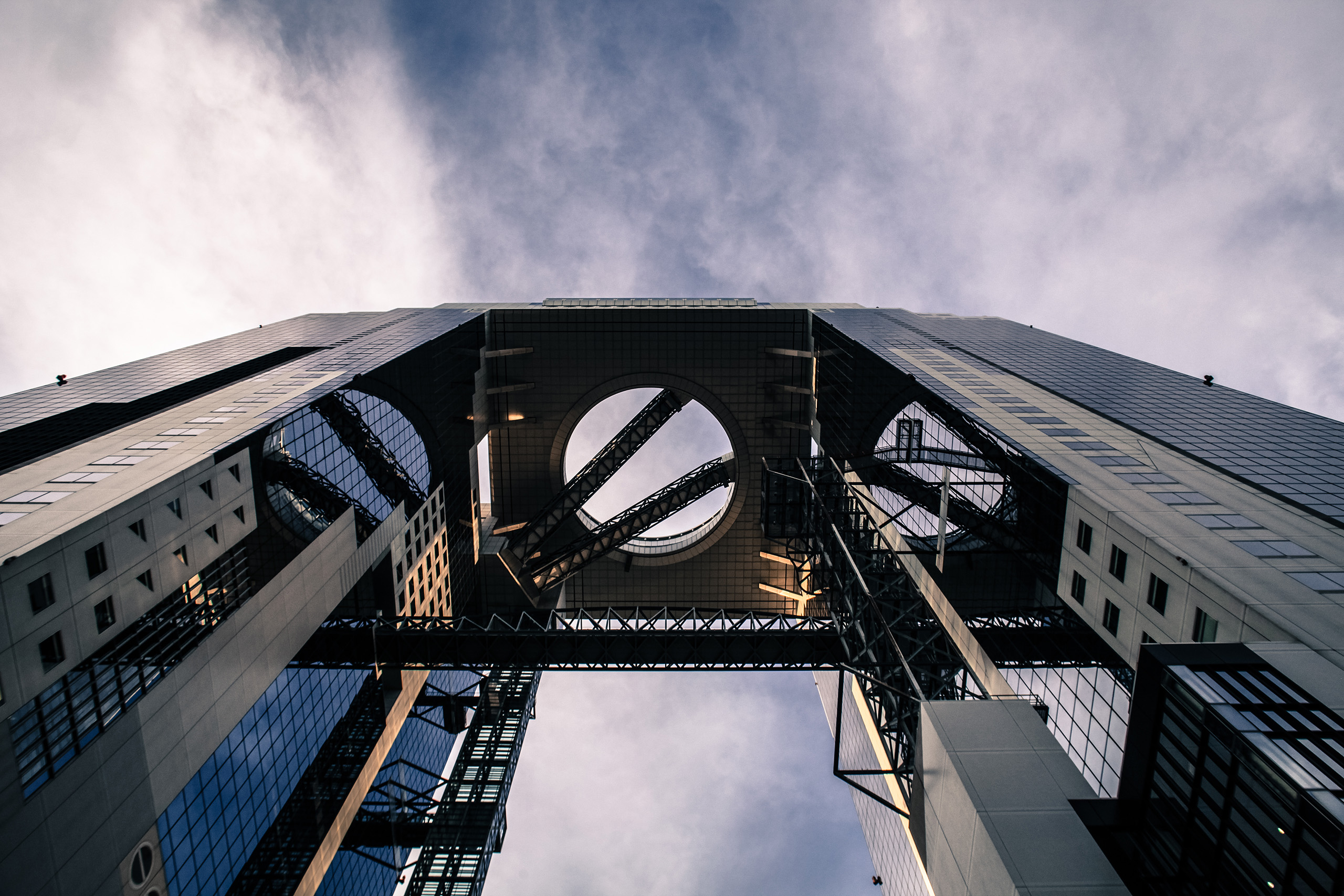 Place Hero - Umeda Sky building 5-2.jpg Looking directly up at Umeda Sky Building in Osaka