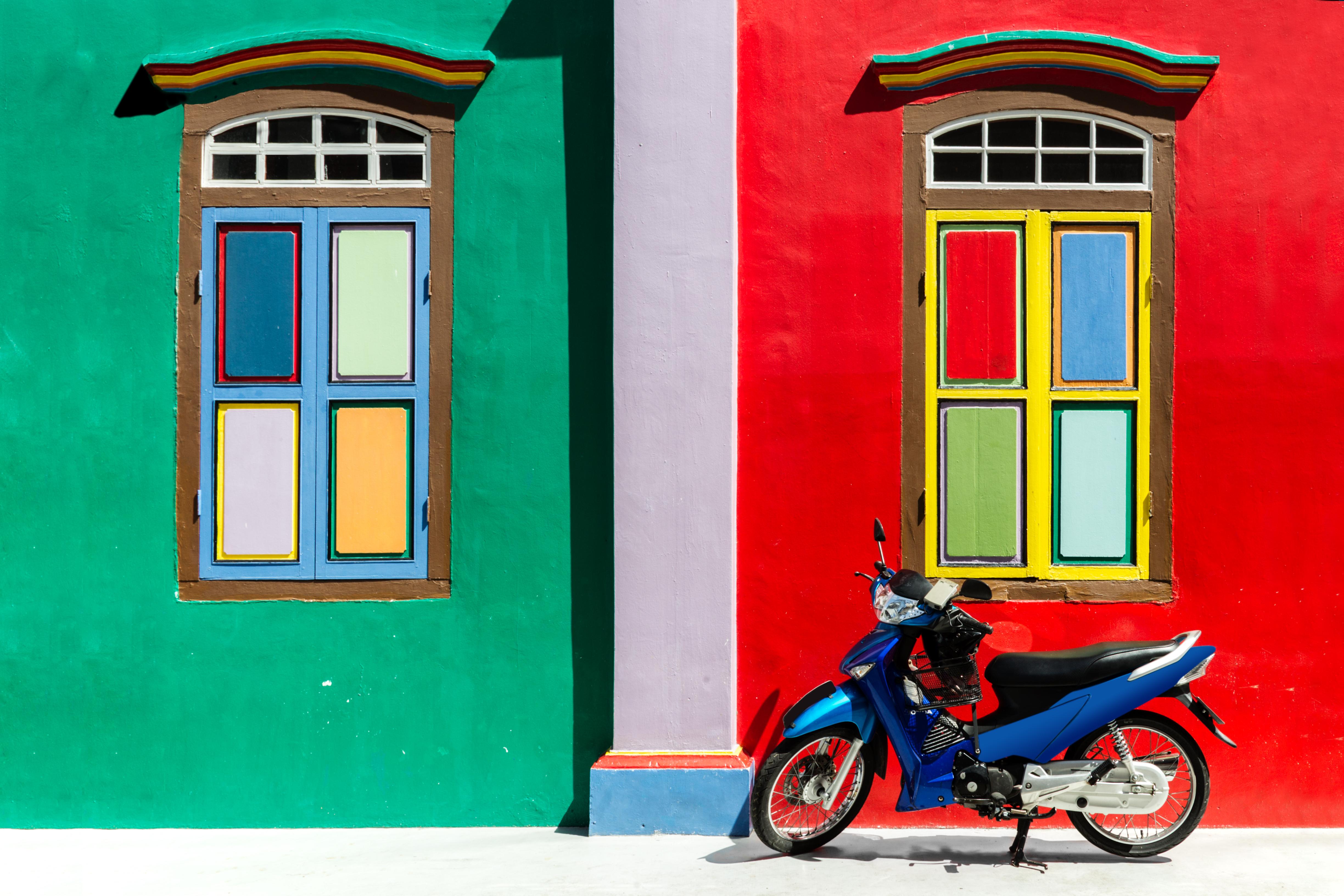 Colourful streets of Singapore