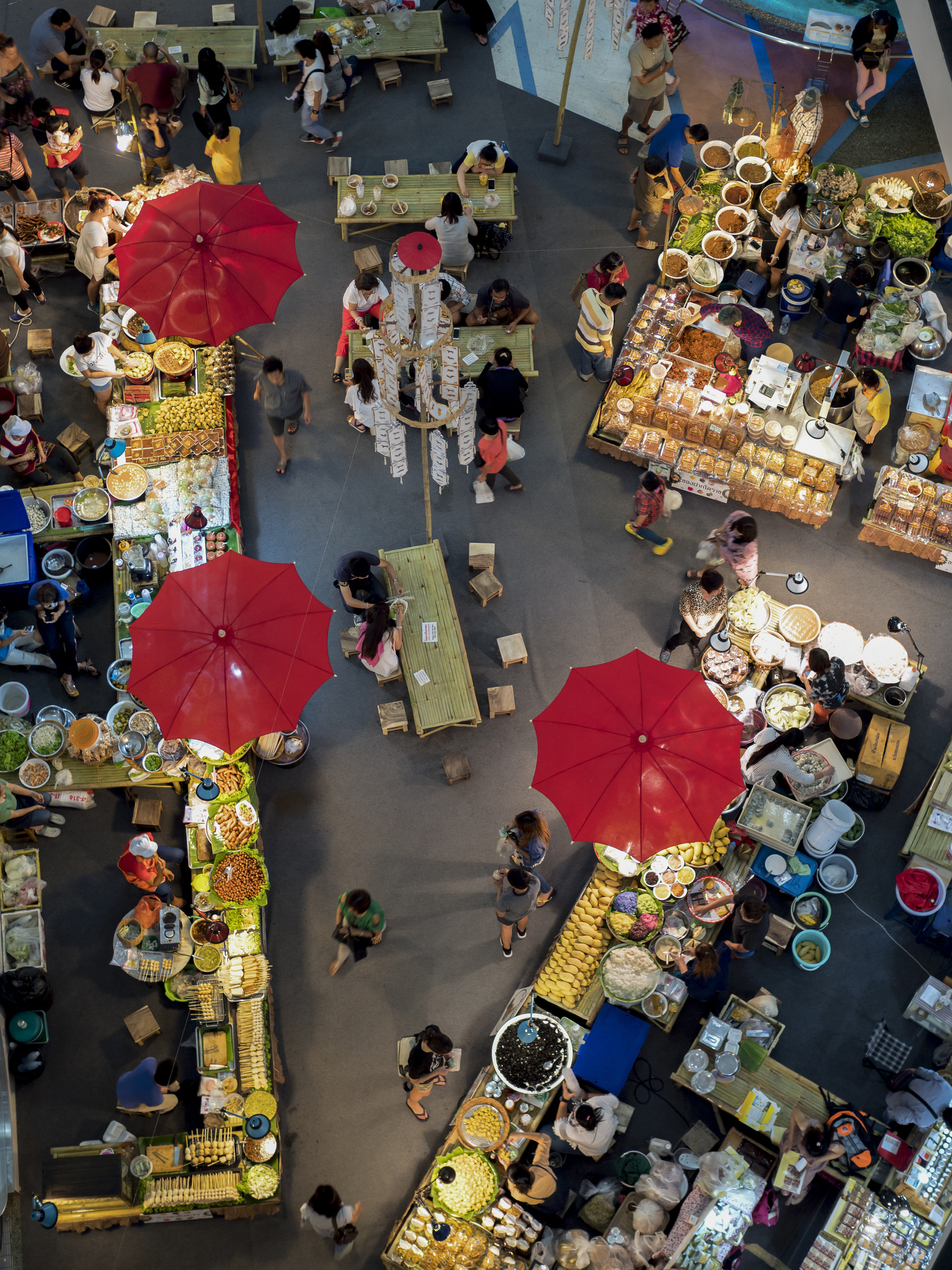 Chaing Mai_Market_iStock-600162666_wisan224 .jpg Aerial view of Chiang Mai market