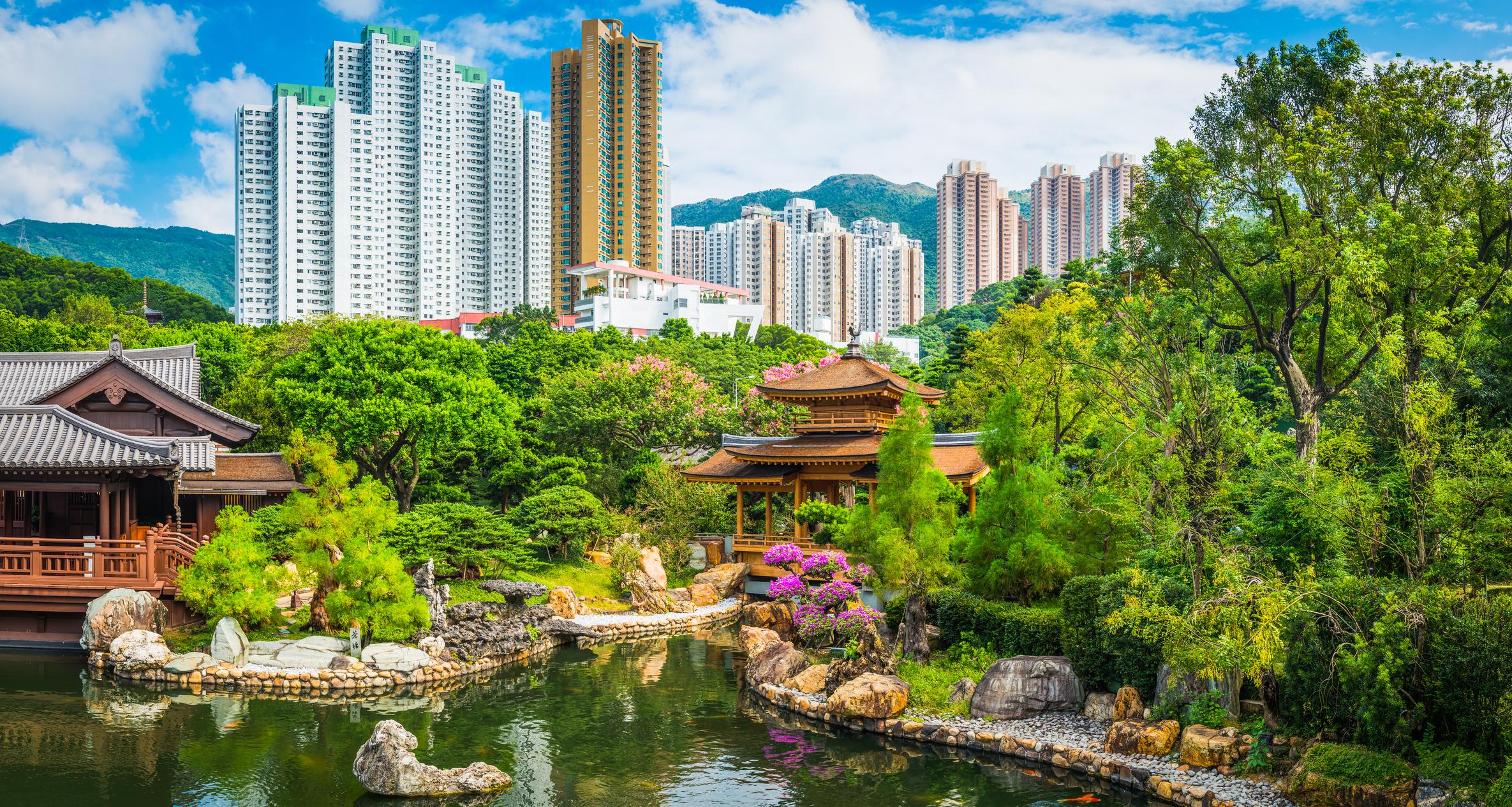 Nan Lian Gardens_iStock-927799164._fotoVoyager.jpg Ornate gardens with skyscrapers in the background