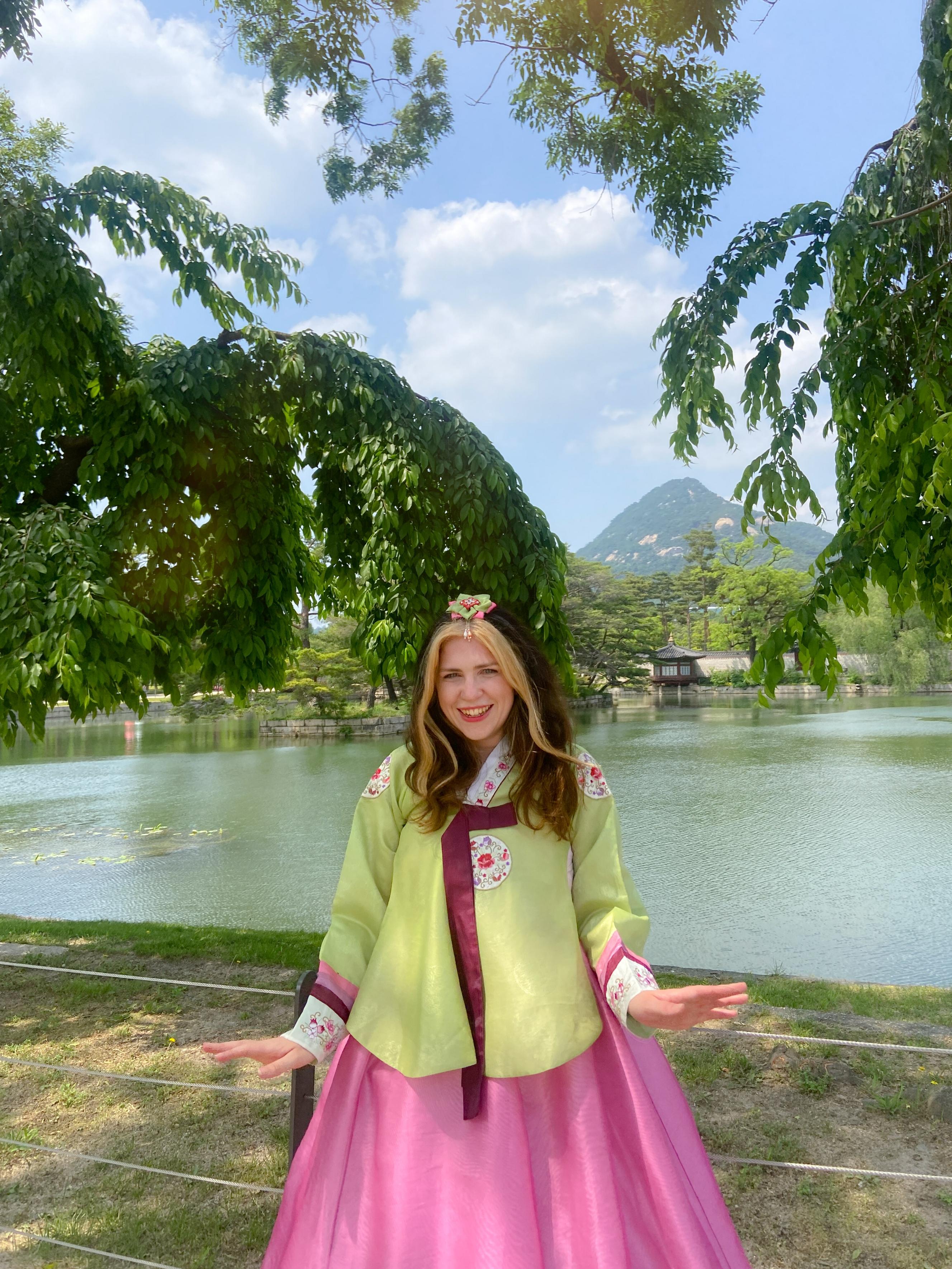 Becky at Gyeongbok Palace.png