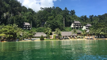 Approaching Gaya Island