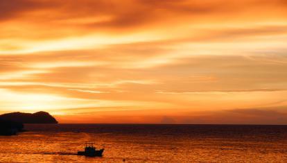 Kota Kinabalu sunset - Alastair Donnelly ©