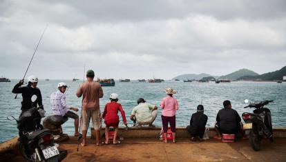 Con Dao locals fishing