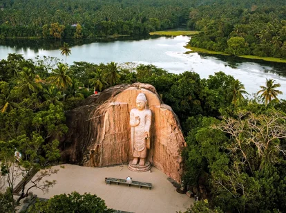 Avukana Buddha Statue