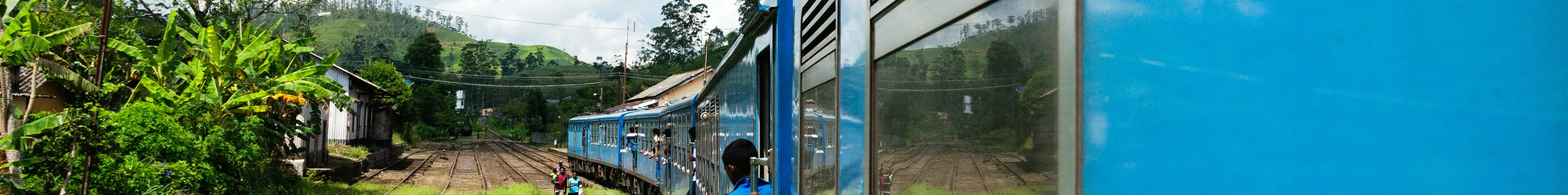 Train, Nuwara Eliya, Sri Lanka