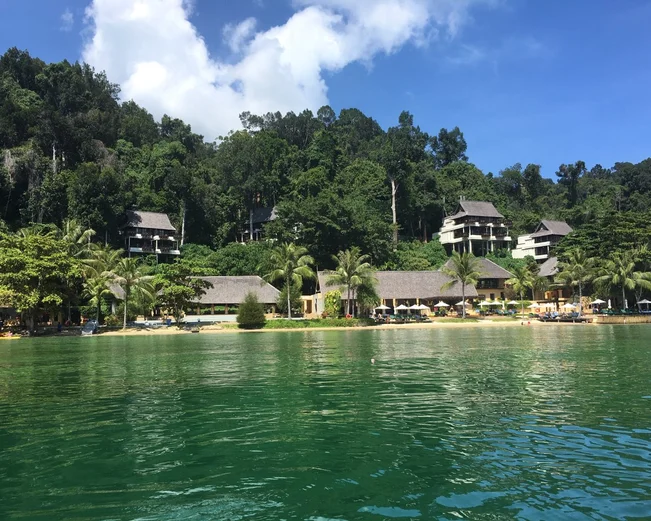 Approaching Gaya Island