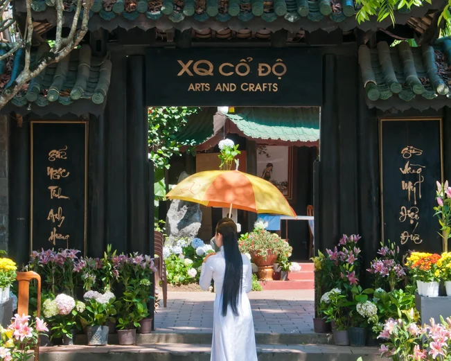 Woman in Hue