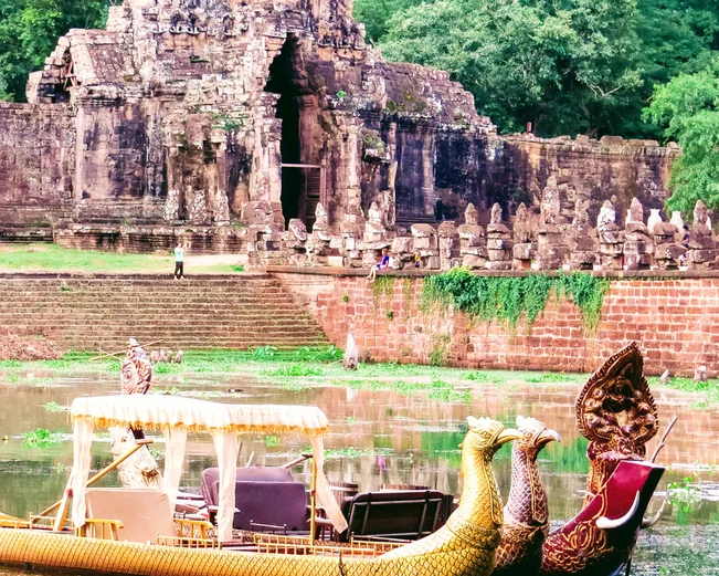 Gondola at Angkor Thom