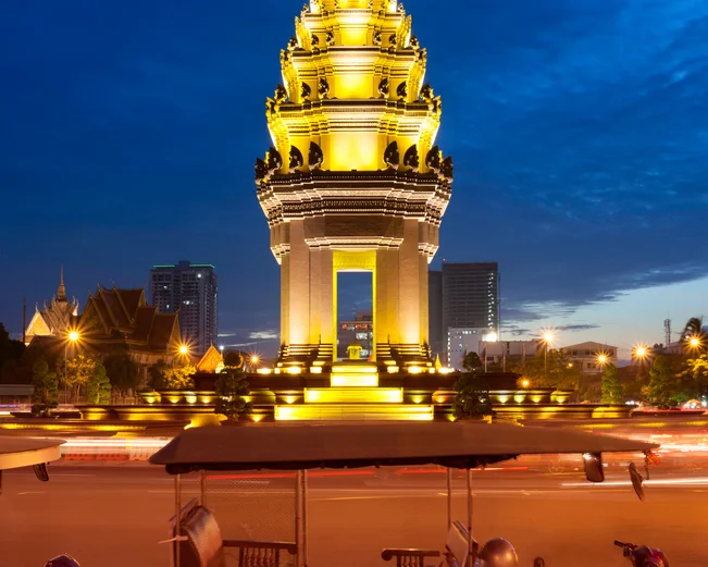 Phnom Penh by night