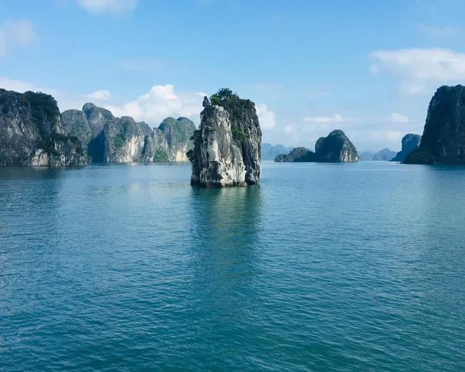 Lan Ha Bay - Olga Vel 