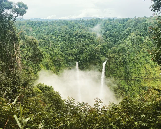 Tad Fane waterfall