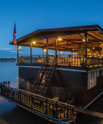 Dinner cruise on the Mekong