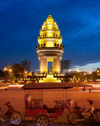 Phnom Penh by night