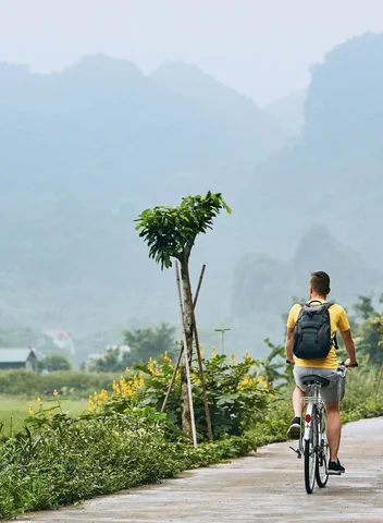Cycling in vietnam