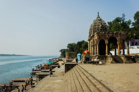 Maheshwar Ghats, Maheshwar, India