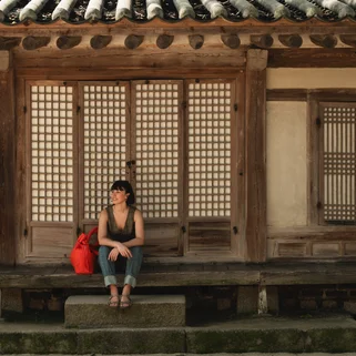 A solo female traveller on an independent travel itinerary in South Korea