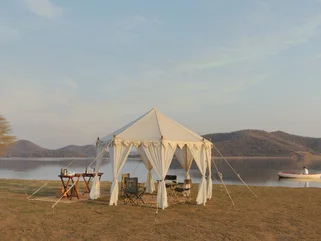 Dinner by the water in India on a safari